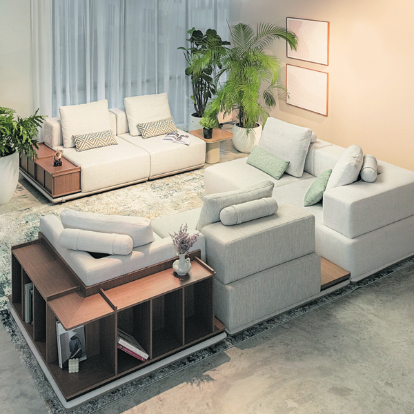 Teno沙发的设计旨在突出、耐用，还可以做出多种组合。