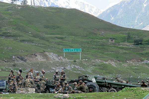 india 坦克 中国军队 越界 印度边界