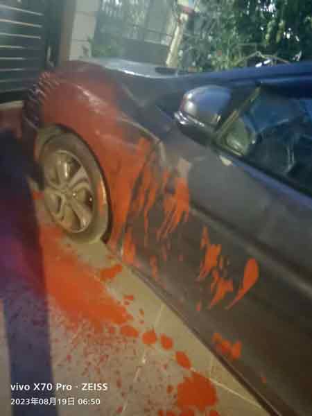 陈瑞珍儿子的轿车也被泼红漆。