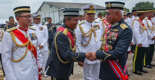 武装部队总司令 阿芬迪布旺 明移交职权