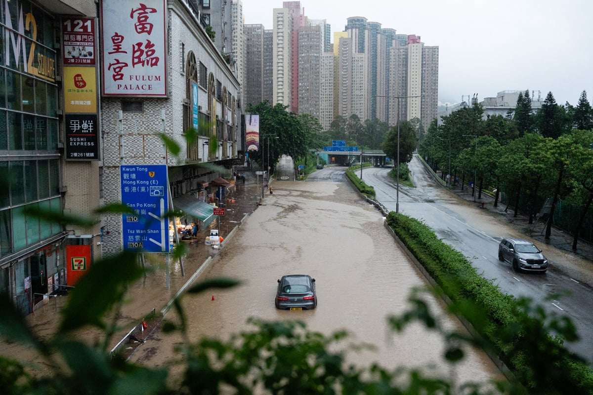 香港世纪暴雨 恐损失至少1亿美元