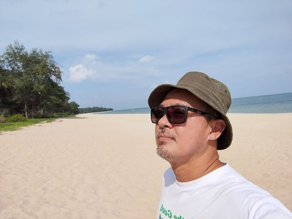 张咏华平日喜爱运动。

