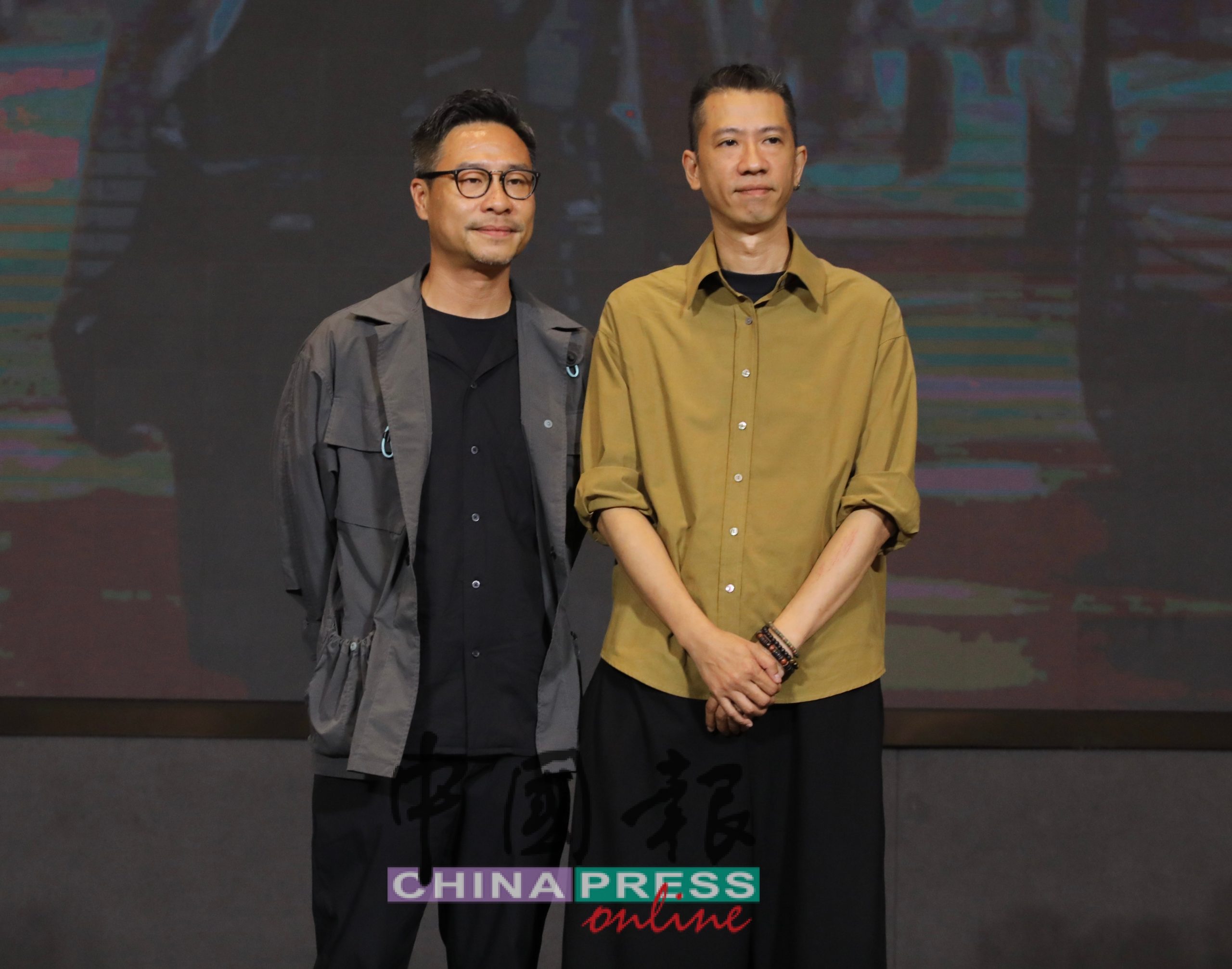 《尾随》由李子俊（左）与周汶儒共同执导，他们分别赞扬大马团队专业认真态度。