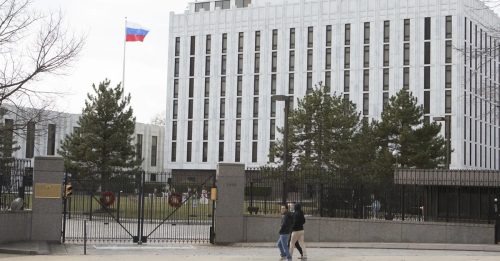 美国对等报复莫斯科 驱逐俄使馆2外交官