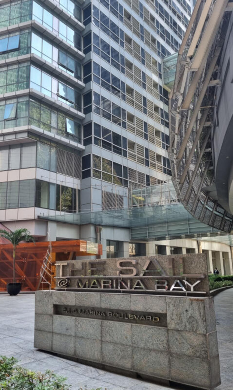 女子涉嫌在滨海舫公寓对保安人员施暴。（档案照）