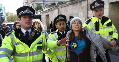 能源业会场外抗议 环保少女 被捕遭诉