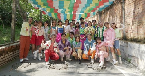 《Happy龙龙Time》添高难度手势舞  KK调侃叶剑锋记性差