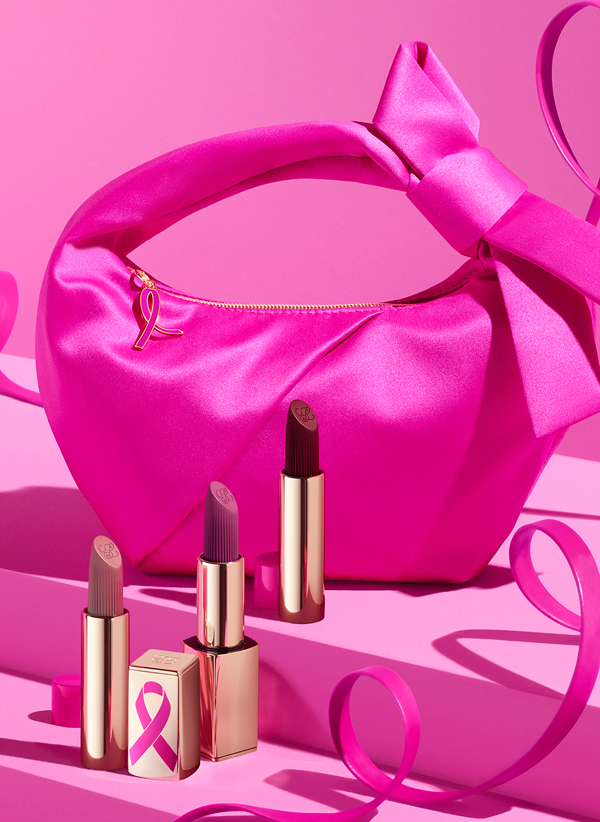 集团旗下的多项畅销产品也换上粉红色，让消费者一同参与支持。