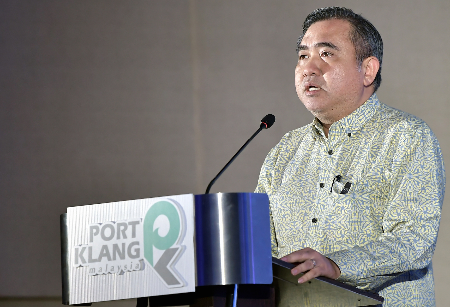 陆兆福指出，交通部正计划进一步强化巴生港口，作为本区域主要货物运输枢纽的地位。