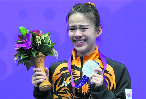 陈昌敏在武术女子南拳南刀全能项目夺得银牌。