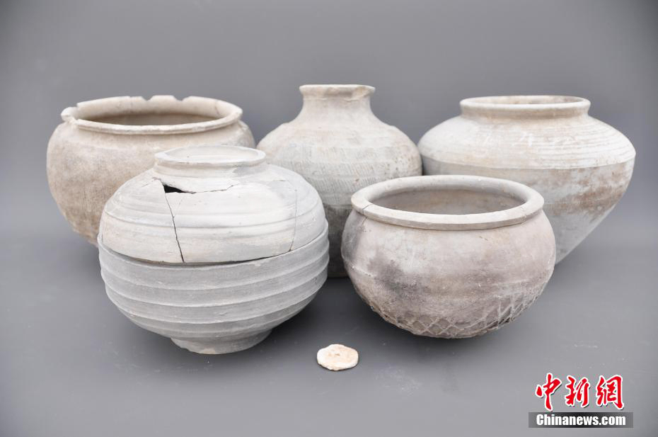 陕西咸阳硷滩发现 战国晚期秦人平民墓地