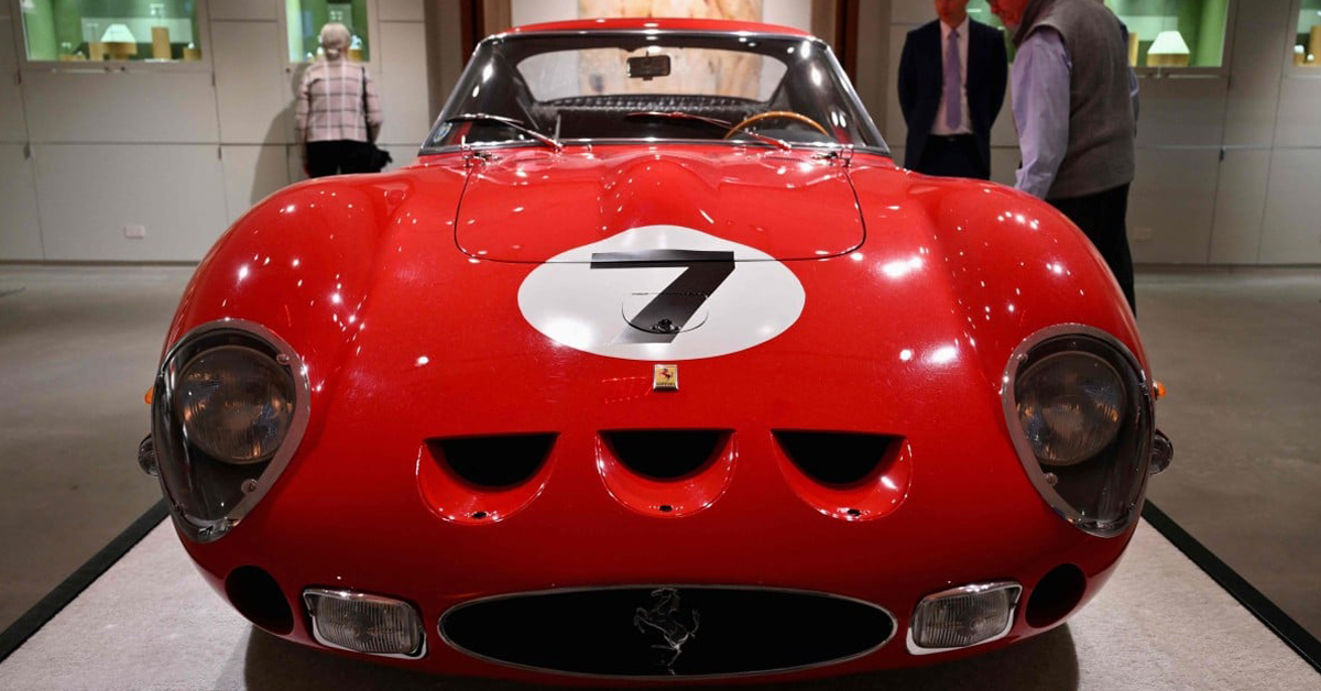 法拉利1962年出厂的一辆250 GTO跑车，在纽约苏富比拍卖行， 以5170万美元成交。