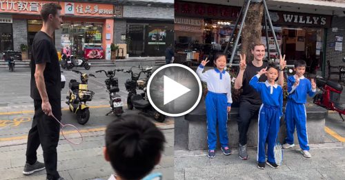 深圳街头跟小朋友打球 艾塞申：气氛一级棒