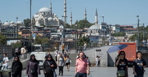 通胀率飙高61% 土耳其狂升息500基点