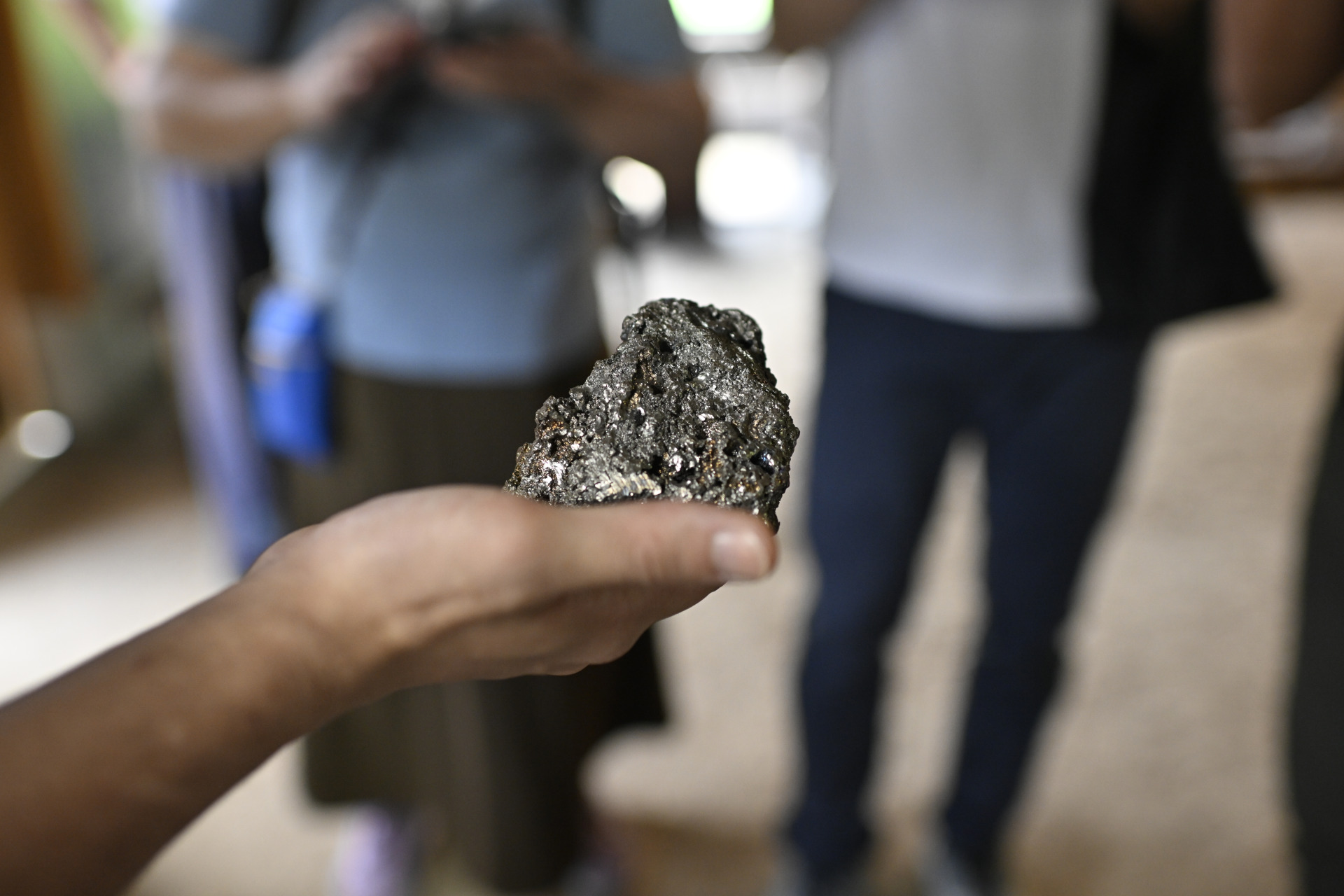 ■日本刀的原材料——玉钢。