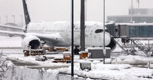 德国瑞士降大雪 陆空交通大受影响
