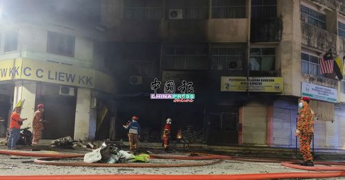 江沙农业大厦惊传爆炸 卷门被炸开 摩哆也炸毁！