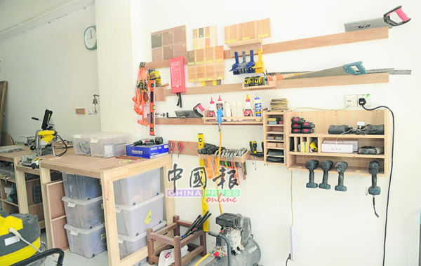 工作坊麻雀虽小，五脏俱全，工具器材应有尽有，可迎合小型木工制作需求。