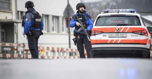 瑞士阿爾卑斯小鎮爆槍擊 釀兩死一傷