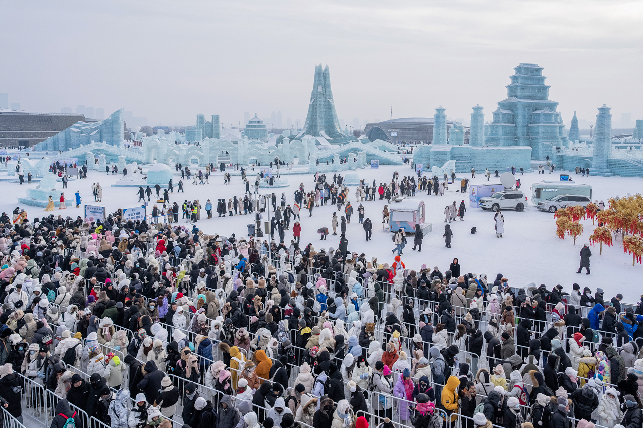 会员文：国际视野｜哈尔滨冰雪大世界火热 “滨”至如归 游客爽死了