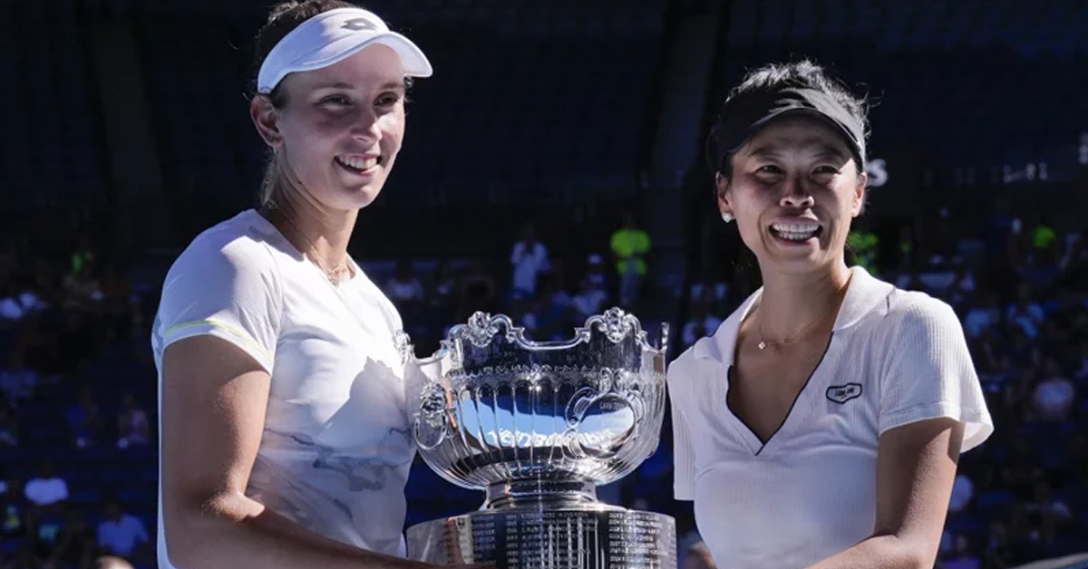 谢淑薇与比利时女将梅腾丝拿下澳洲网球公开赛女双冠军。