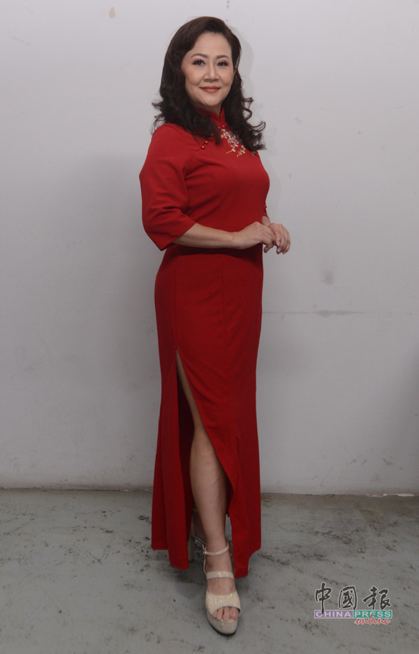 简单款式也有简约的美。