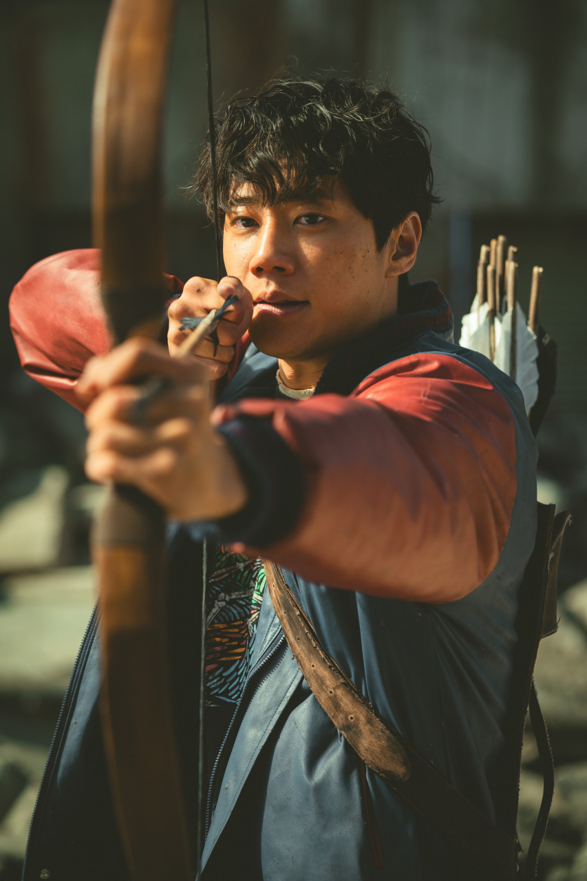 李浚荣在新片中扮演马东石的队友。
