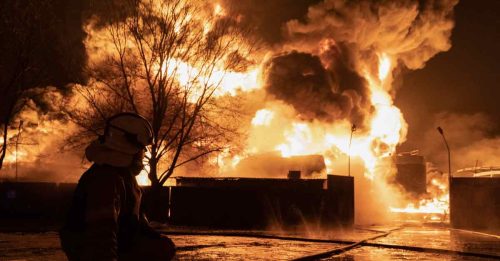 俄乌开战｜俄袭乌克兰加油站燃料外溢 火流成河酿7死 含一家5口