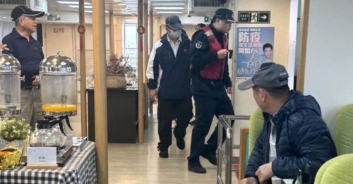福建海警船登金门游艇检查 台湾游客超惊吓