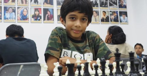 創紀錄！8歲西洋棋神童 擊敗37歲特級大師