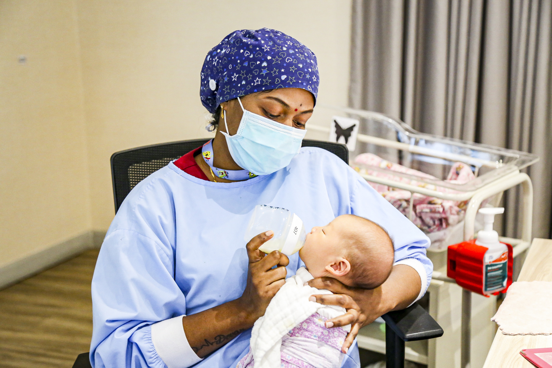 不少新加坡新手爸妈准备到马来西亚坐月子。