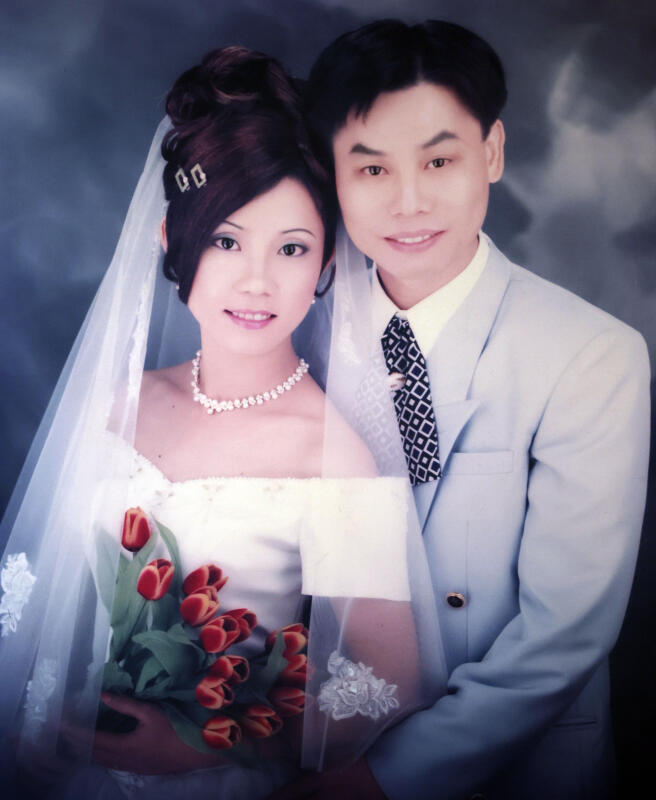 张惠新与妻子王素兰于1999年成婚。
