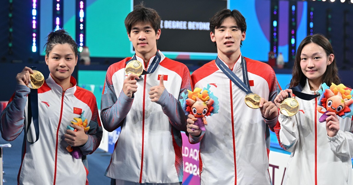 世界游泳锦标赛｜2度改写亚洲纪录  中国夺混合接力赛金牌