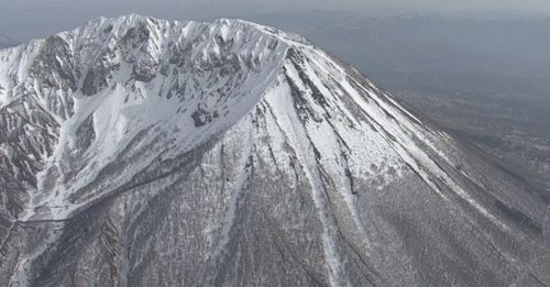 日本风吹岳雪崩10人遭波及 8人下山2人获救