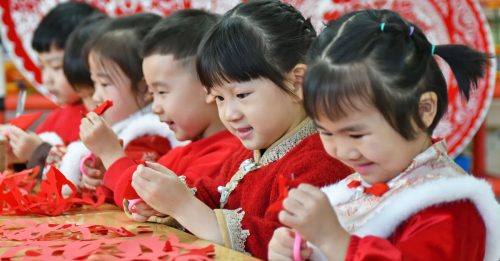 中国幼儿园人数 去年骤减534.5万人