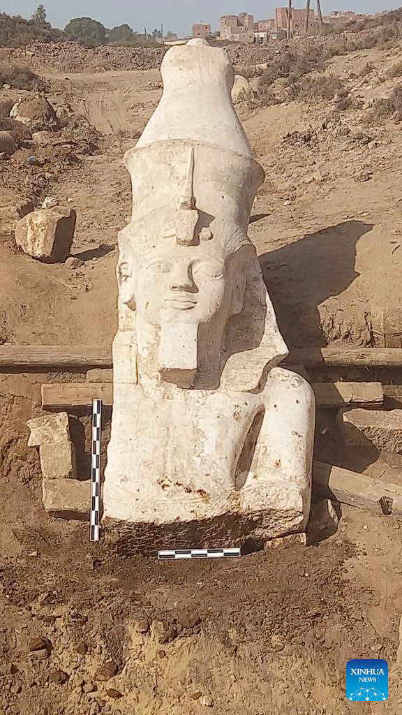 考古重大发现 拉美西斯雕像上半部出土