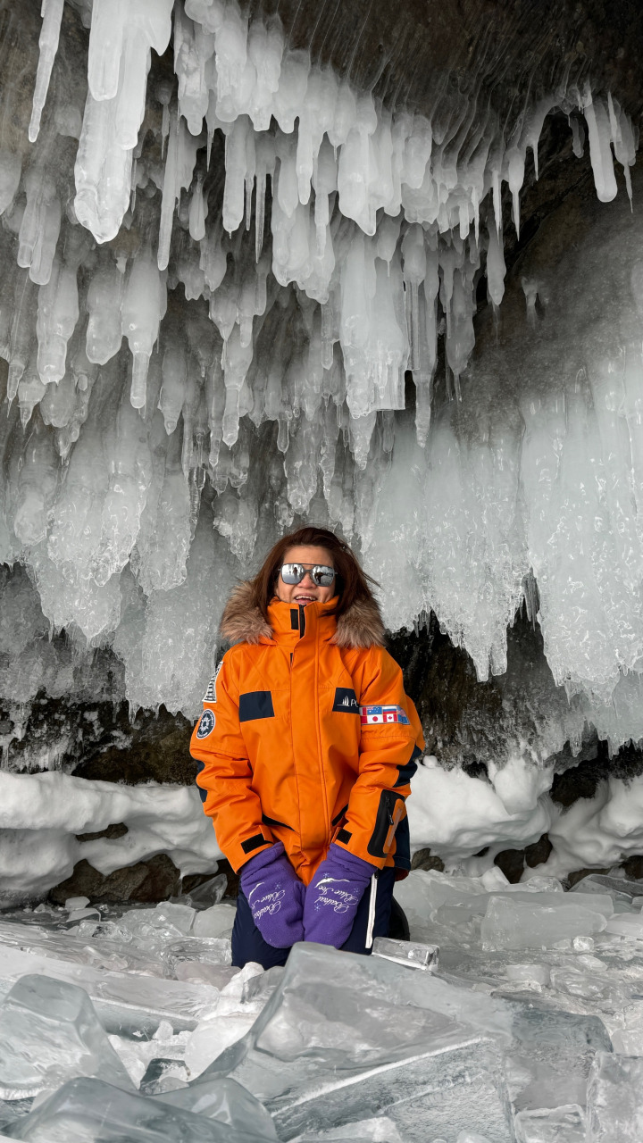 ■保持在零下25度，大自然的“临时冰棒”成为旅客打卡热门。