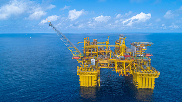 中海油宣布探获“亿吨级”油田；图非开平南油田，为该公司深海一号大气田，也是中国首个海上大型深水自营气田。