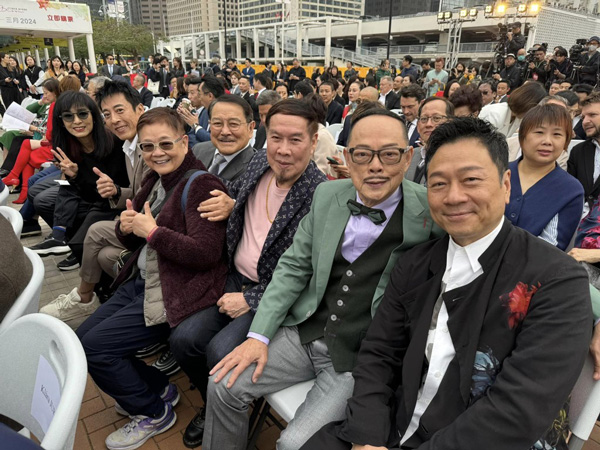  黎耀祥（右起）、罗乐林、白彪、刘丹、资深传媒人汪曼玲、吕颂贤和米雪出席《侠之大者—金庸百年诞辰纪念》的活动。