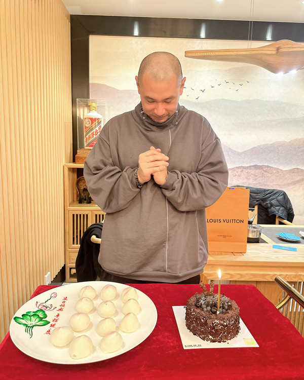 金刚1月刚迎接43岁生日。