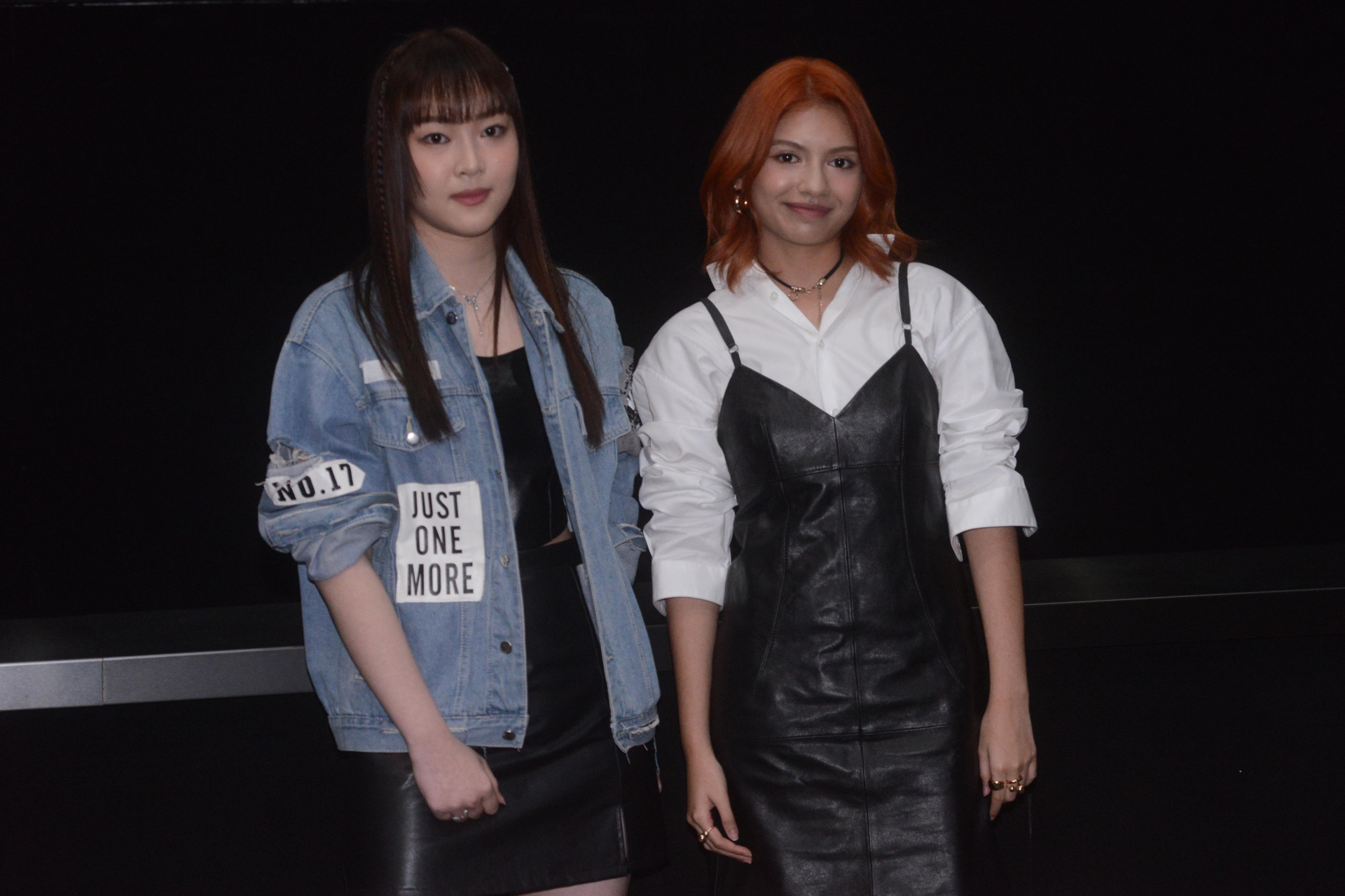 李佩玲（右）和林妤真首次合作为VSING唱主题曲《带着光》。