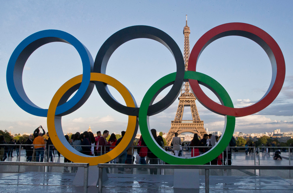 　法国政府将为公务员提供奖金，避免奥运期间出现罢工。