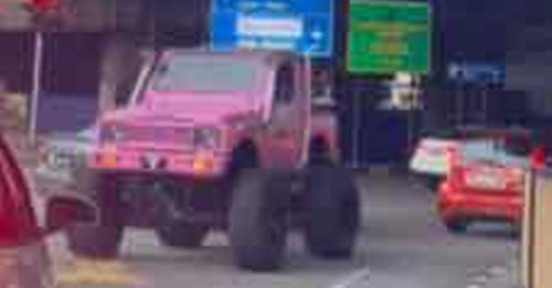 粉红吉普车 被揭路税逾期6年