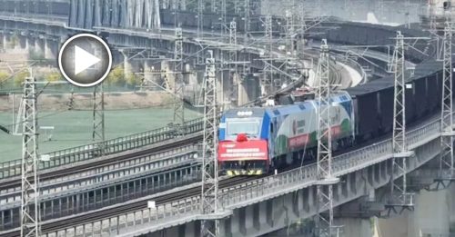 超级巨龙！试验成功！中国最长最大重载火车 长4公里 重3.2万吨