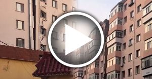哈尔滨公寓倾斜开裂 官方：处于空置状态将拆除
