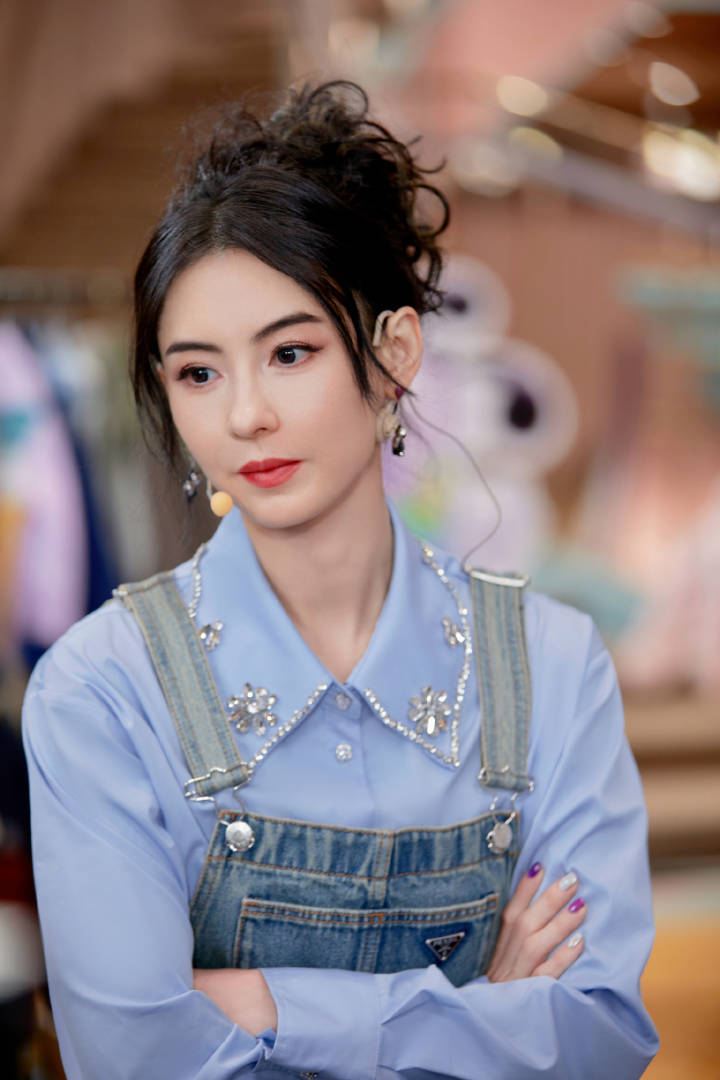 张柏芝传被大儿子气到入院。