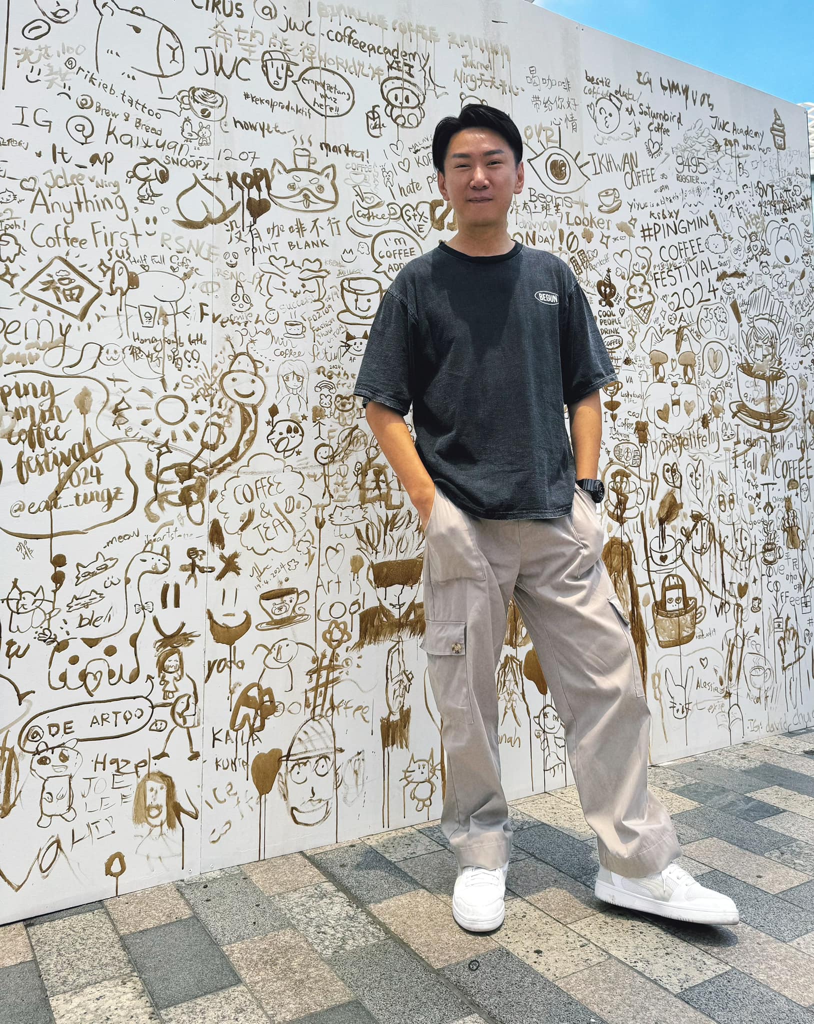 陈志康自爆在酒吧遭醉酒客人朝背后扇了一巴掌。