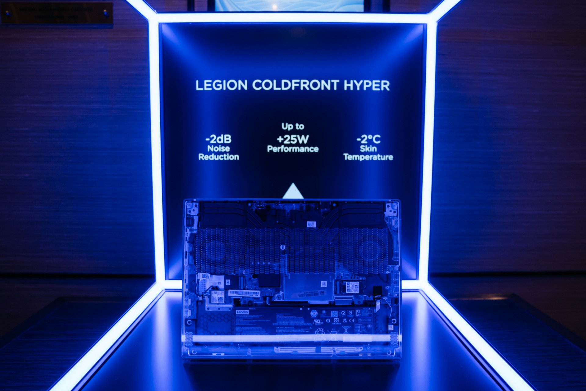 ■Lenovo Legion导入了全新的ColdFront HyperChamber散热技术。