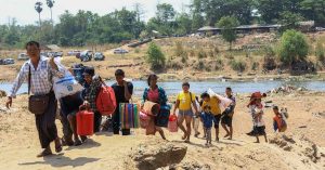 边境城镇爆发冲突 约1300名缅人逃泰