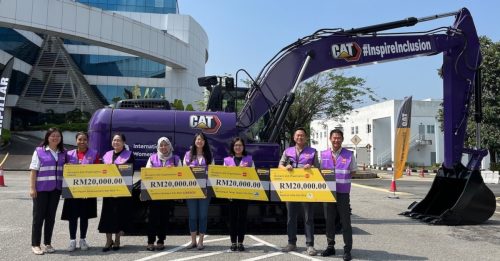 Tractors与4公司捐8万  支持妇女援助组织
